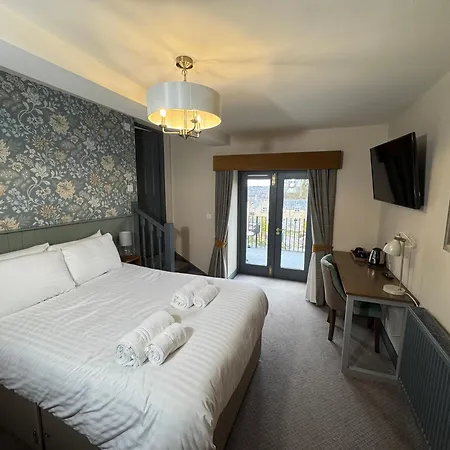 The Cross Scythes Hotel 4*